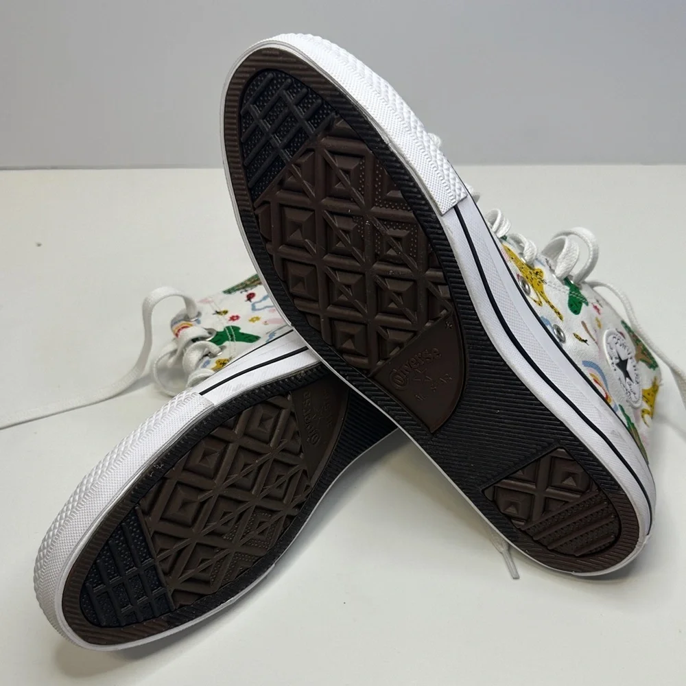 NWOT Converse Junior Explorer Chuck Taylor All Star High-Tops Kids Size 5